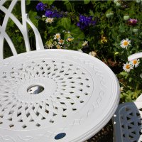 Vista previa: White_Ella_Bistro_Table_Cast_Aluminium_Garden_Furniture_3