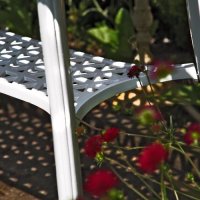Vista previa: White metal claire garden side table 5