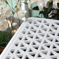 Vista previa: White_Sandra_Side_Table_Cast_Aluminium_Garden_Furniture_4